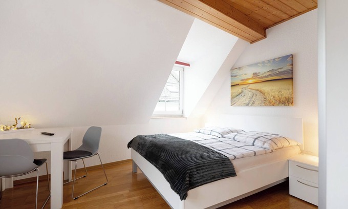 Uerzig House | Moselle Holiday Home "Würzgarten" with Wi-Fi