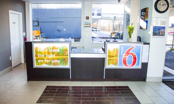 Chilhowie Hotel | Motel 6 Chilhowie, VA I-81