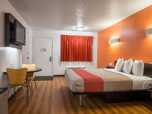 Columbus Hotel | Motel 6-Columbus, OH - OSU