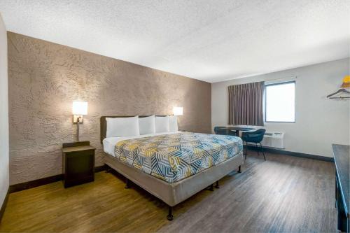 Elk Grove Village Hotel | Motel 6-Elk Grove Village, IL - O'Hare