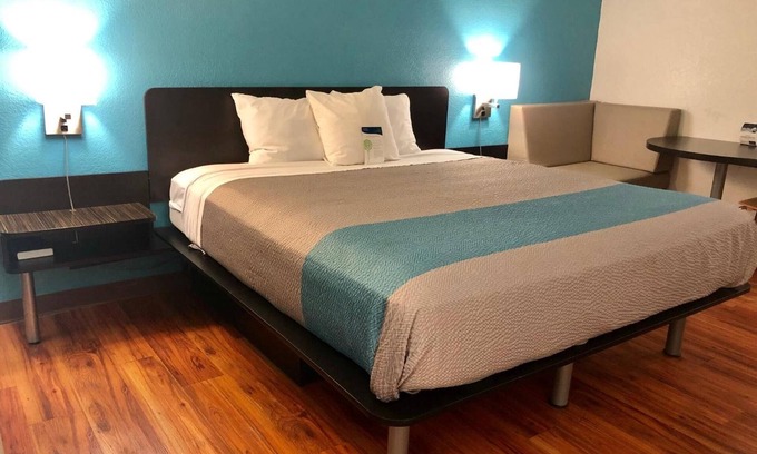 Nashville Hotel | Motel 6 Nashville, TN - Airport