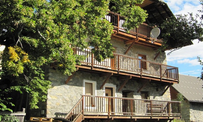 Champcella Apartment | Mountain atmosphere cottage in an old house