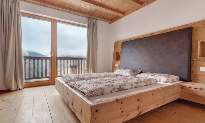 Campolasta House | Mountain Cabin 'Garmesegghof' with Mountain View, Private Terrace and Wi-Fi