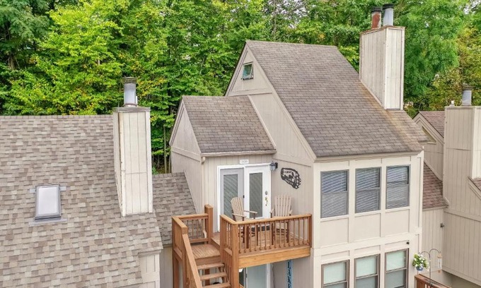Thayerville House | Mountain Ridge Nest