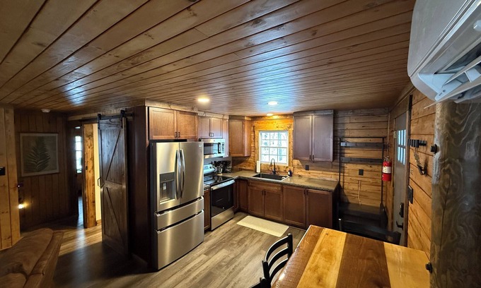 Rockwood Cabin | Mountain-Top Cabin: A Secluded Escape in the Heart of the Laurel Highlands