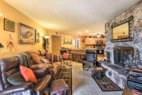 Angel Fire Apartment | Mountain-View Angel Fire Condo Walk to Skiing