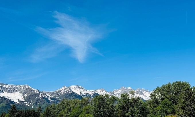 East Kootenay Condo | Mountain View Condo | Sauna | Pet Friendly