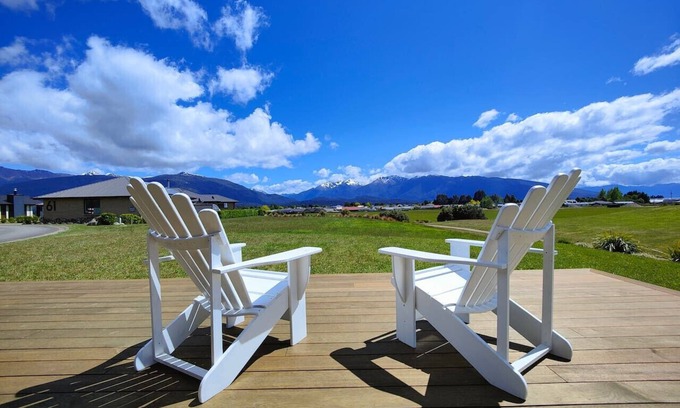 Te Anau Apartment | Mountain View Getaway