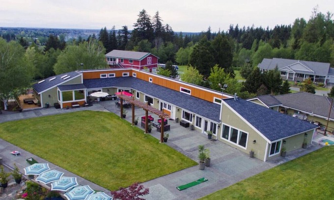 Enumclaw House | Mountain View Home on Stunning Estate