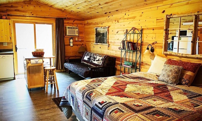 Rapid City Cabin | Mountain View Suite near Mount Rushmore in the Black Hills