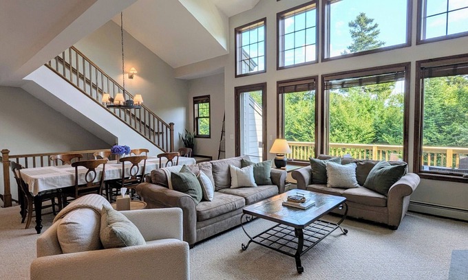 Bretton Woods House | Mountain Views, Cozy Fires, Family Meals, Foosball Fun