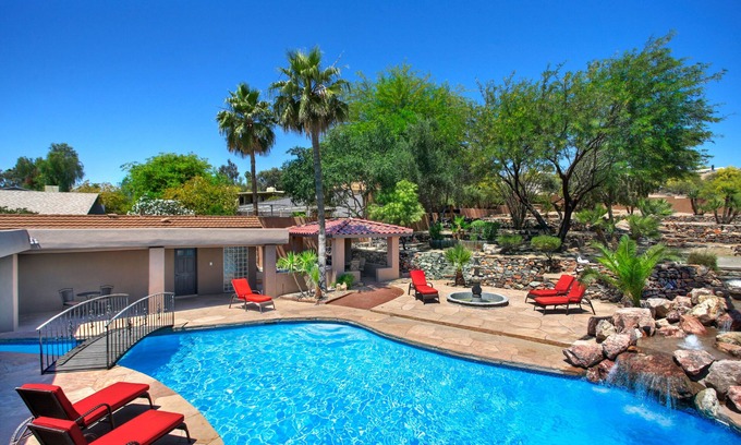 Paradise Valley Village House | Mountainside Resort-like with/Heated Pool/Spa, Tennis, Pickelball, Bocci, Golf!