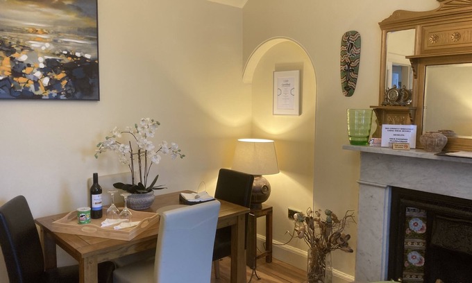 Belfast Apartment | Mountroyal Victorian Self Catering Apartments 3&4. (Sleeps9.)