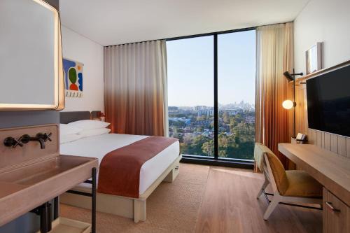 Mascot Hotel | Moxy Sydney Airport