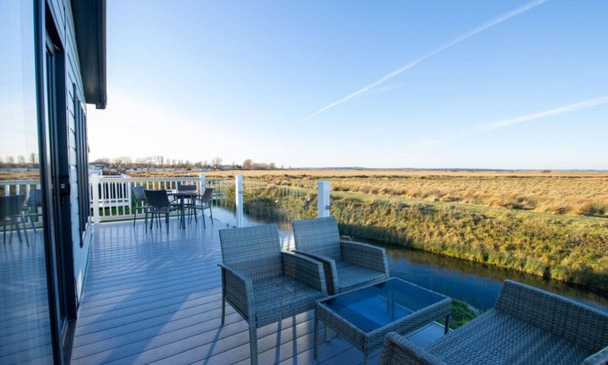 Camber RV Rental | MP515 - Camber Sands Holiday Park