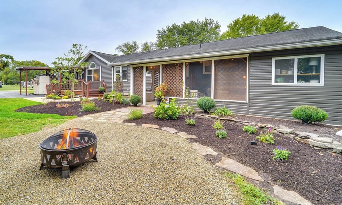 Duncansville House | Mtn-View Escape w/Large Yard in Duncansville!