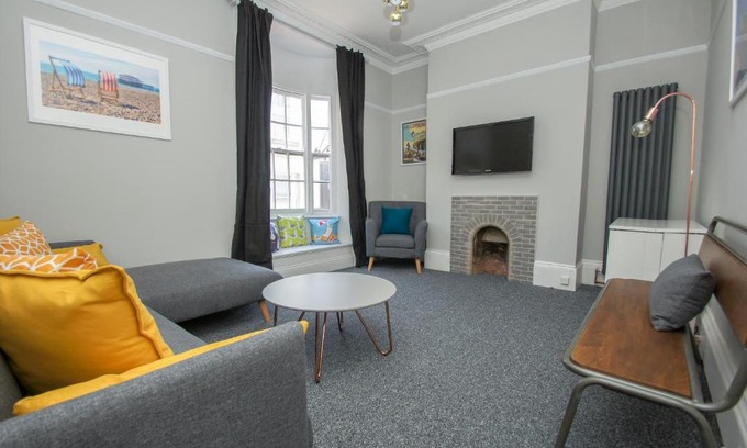 Kemptown Apartment | Mucky Duck House - Central- by Brighton Holiday Lets