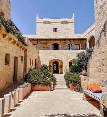 Zabbar Hotel | Mulberries