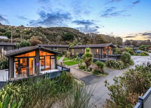 Mullion Resort | Mullion Cove Coastal Retreat