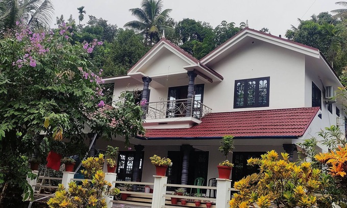 Devikolam House | Munnar Village Homes - A pure Village Home Stay