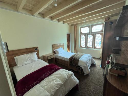 Hunza House | Musofir Khona Family Guest House