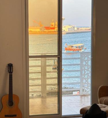Muttrah Apartment | Muttrah Souq and Sea View
