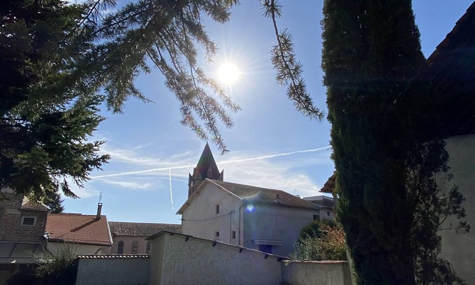 Anneyron House | MY BOUTIQUE GUESTHOUSE 10Min A7 Ideal for getting together with family and friends
