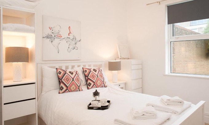 Saint Paul's Apartment | MyCityHaven - Marlborough. City centre edge apartment