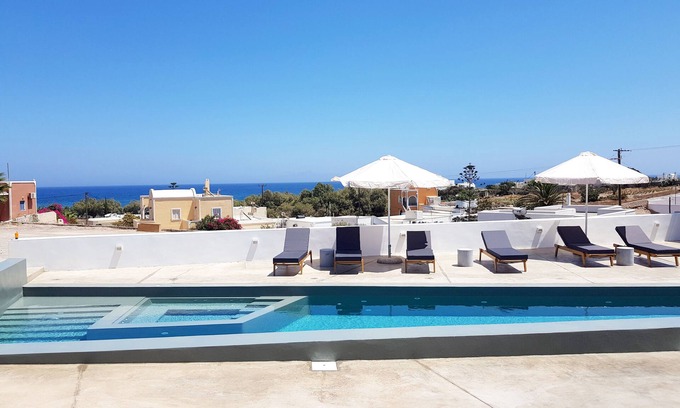 Monolithos House | myLithos Suites