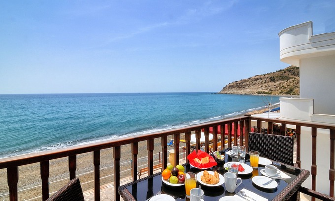 Myrtos Apartment | Myrtos Mare Suites - Seafront Maisonette