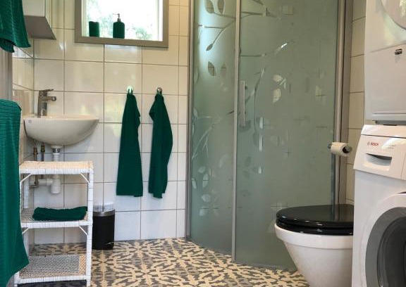Kyrkesund House | Mysig nybyggd stuga nära hav och natur