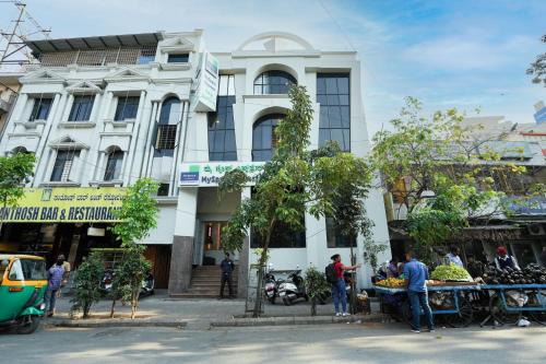 Rajajinagar Hotel | Myspace Express Balaji Residency