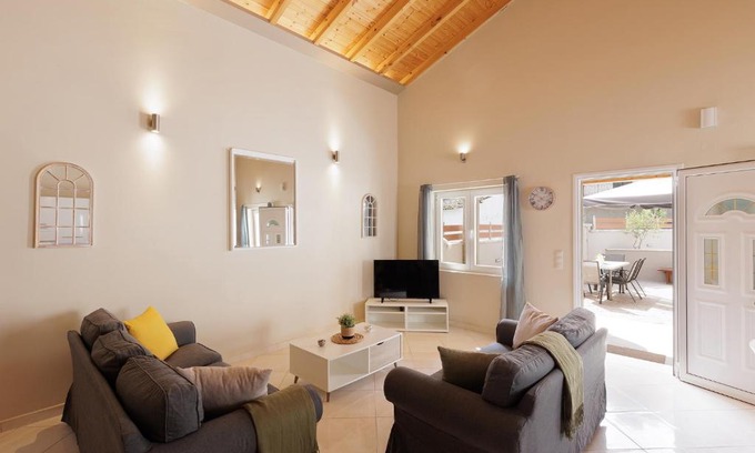 Kato Korakiana Villa | Mythos Modern Loft