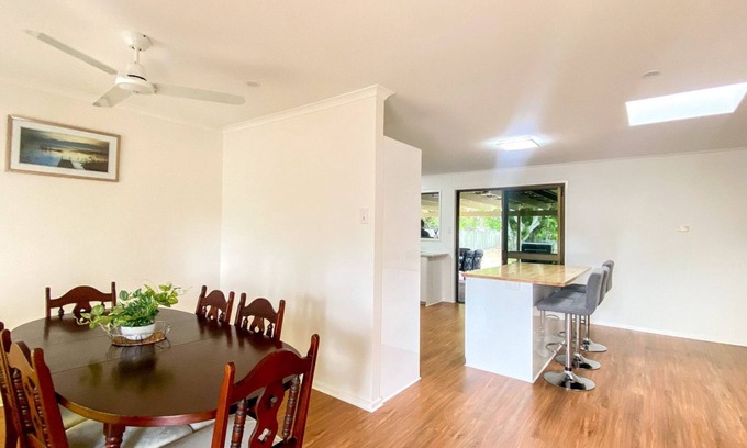 Traviston House | Myway - Burrum Heads - Close to Beach and Boat Ramp - 3BR