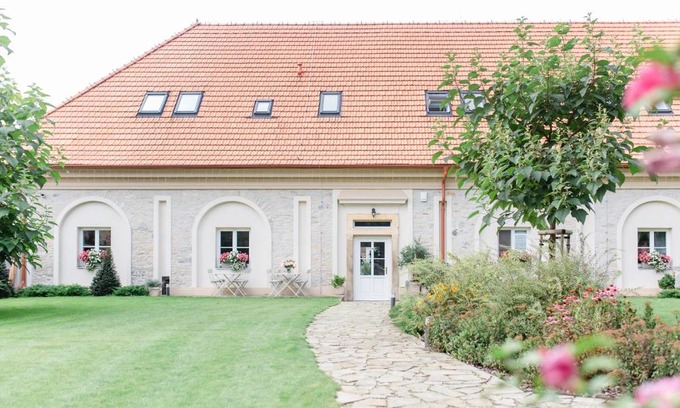 Obristvi House | Na Kmíně