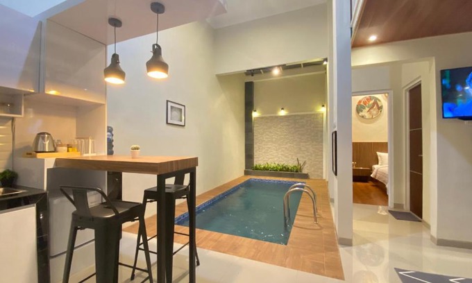 Dinoyo Villa | Nadika Homes Private Pool