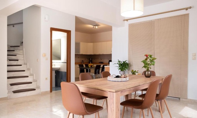 Pastida Villa | Naelia