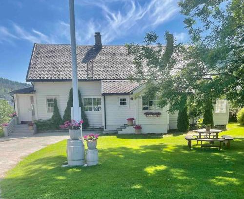 Orskog House | Nakkentunet - familievennlig hus på gårdstun.