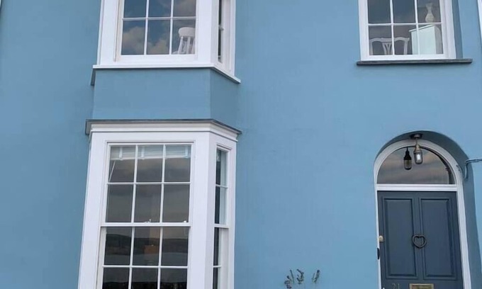 New Quay House | Nant Llys - Spectacularly placed with sea views