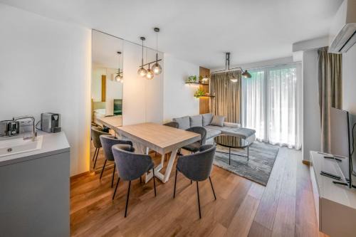 Balatonlelle Apartment | Napfény Resort by HelloBalatonlelle