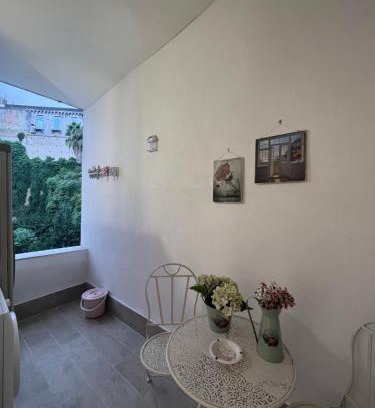 Rione Sanita Apartment | Napoli centro madame Naples con terrazzo e vista giardino