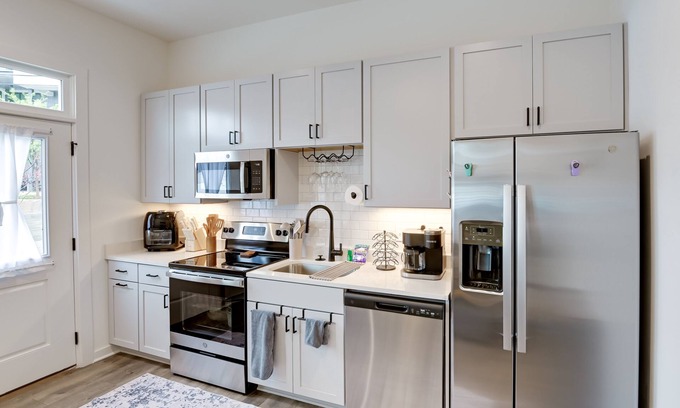 Chestnut Hill Condo | Nashville Condo, 3 Mi to Downtown Entertainment