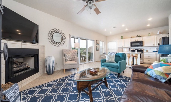 Mid America Apartment | Natalie`s Nook, Lake Hideaway near Downtown Fun!