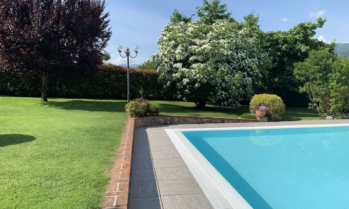 Gallicano Cottage | NATURE - cottage with garden, shared pool, private veranda