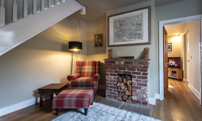 New Forest District House | Nature's Paradise at Rufus Cottage