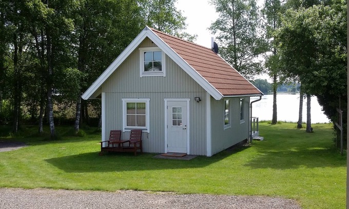 Lockna Cottage | Naturtomt Sjön Bolmen med 2 Båtar