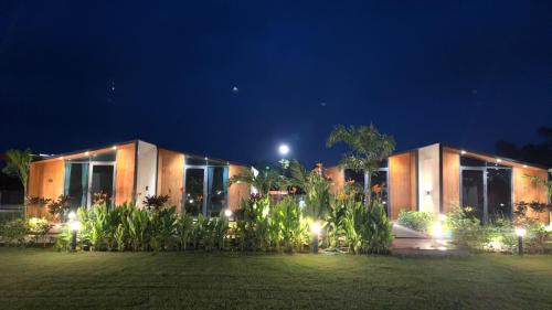 Rajpipla Hotel | Navjivan Resort