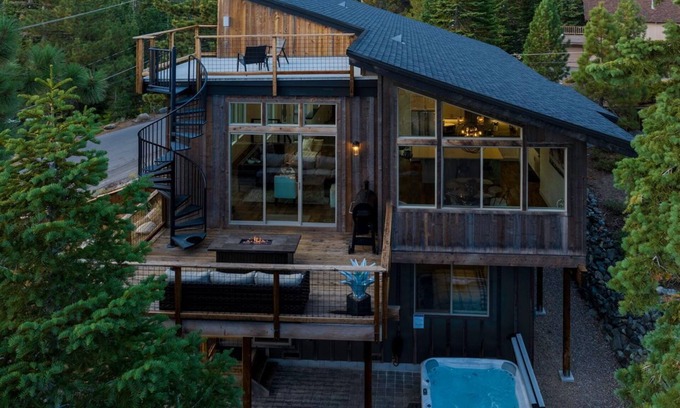 Upper Kingsbury House | Near Heavenly, Boulder & Stagecoach Lodges w/Spa