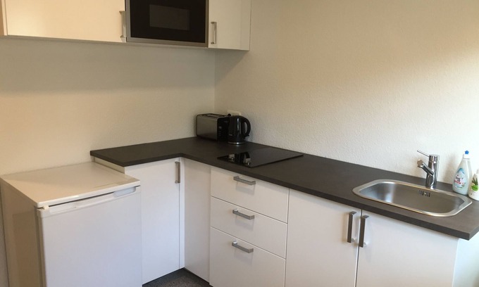 Hohenkreuz Condo | Near the esslingen castle .