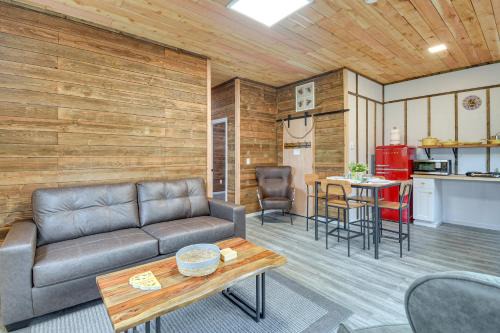 Forks Apartment | Near Twilight Sites and Scenic Hikes Forks Apt